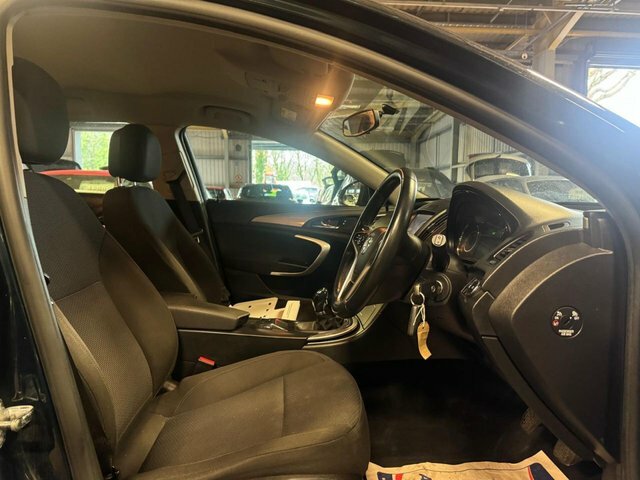 Vauxhall Insignia Estate Green #6