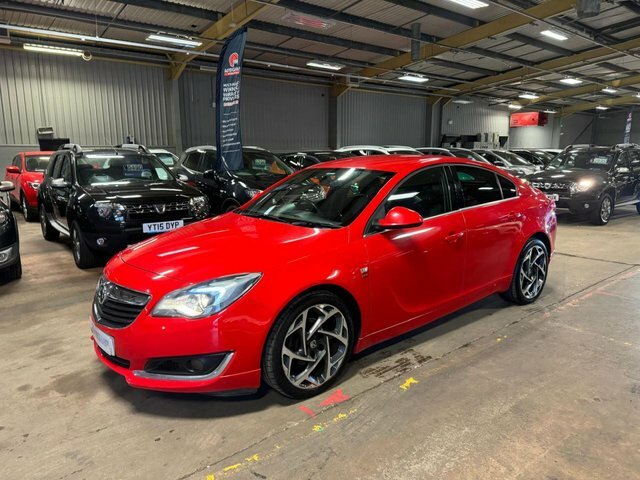Vauxhall Insignia Hatchback Red #2