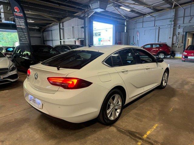 Vauxhall Insignia Insignia Sri Nav Td White #6