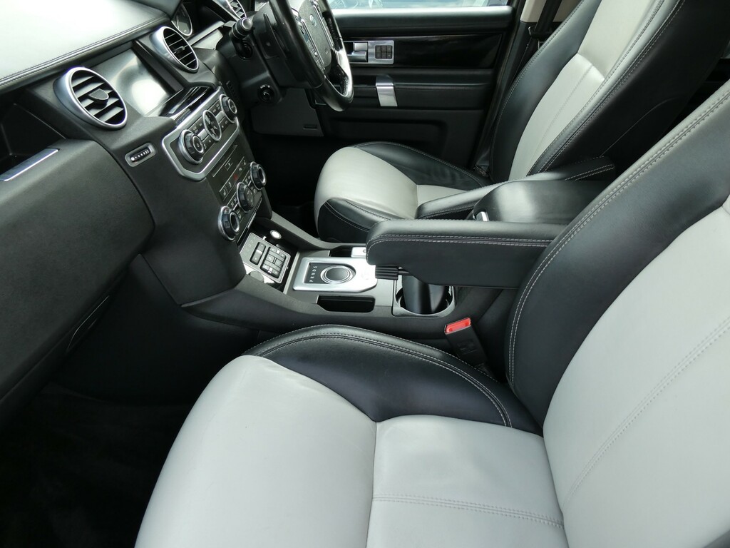 Land Rover Discovery Sdv6 Hse Luxury Black #9