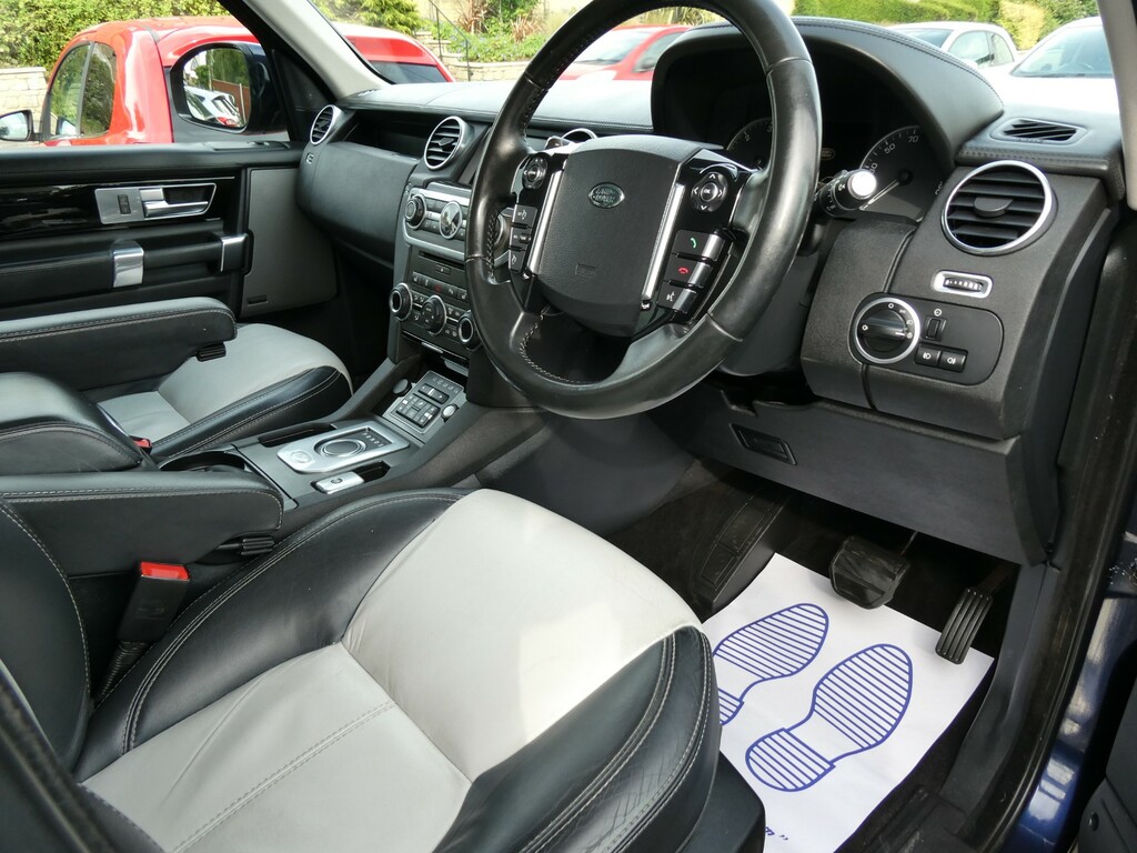 Land Rover Discovery Sdv6 Hse Luxury Black #11