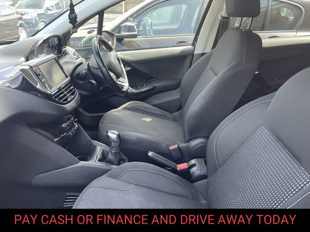 Peugeot 208 1.2 Puretech Tech Edition Hatchback Man Black #2