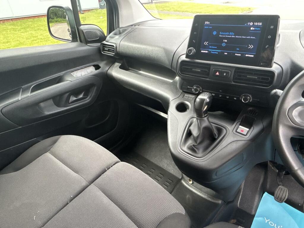 Peugeot Partner 1.5 Bluehdi 650 Professional Standard Panel Van White #16