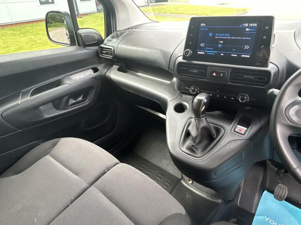 Peugeot Partner 1.5 Bluehdi 650 Professional Standard Panel Van White #15