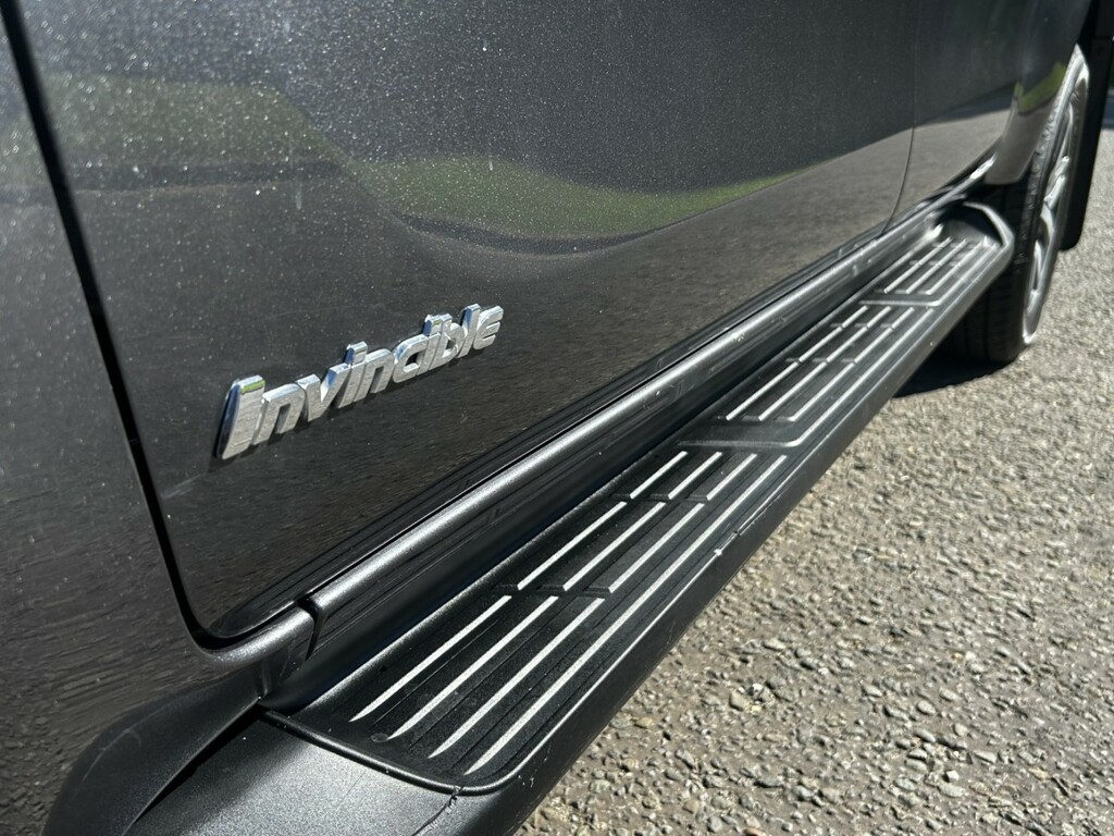 Toyota HILUX D 4d Black #12