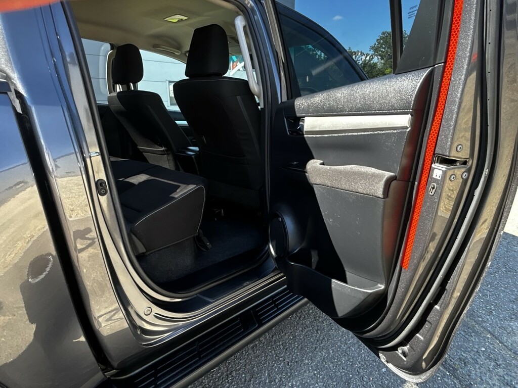 Toyota HILUX D 4d Black #35