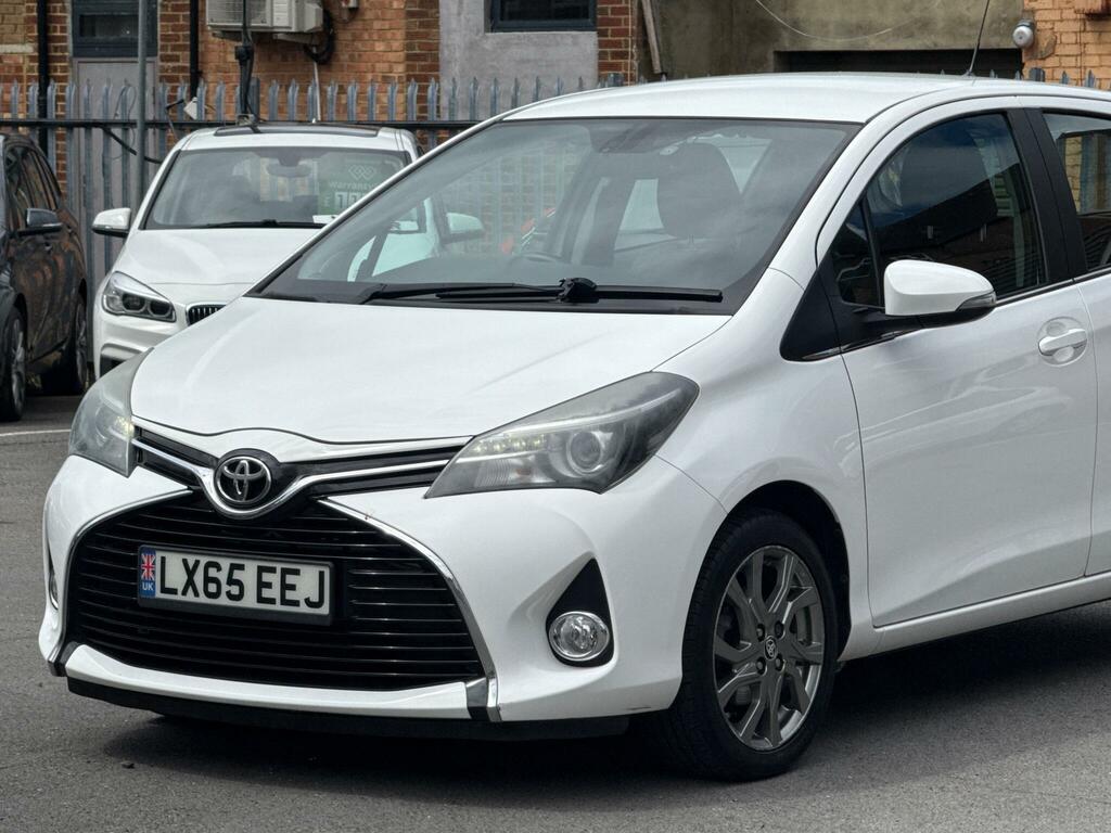 Toyota Yaris 1.33 Dual Vvt-i Icon Hatchback Multidri LX65EEJ White #4