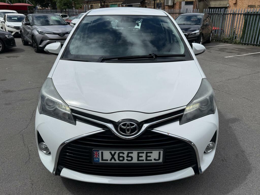 Toyota Yaris 1.33 Dual Vvt-i Icon Hatchback Multidri LX65EEJ White #3