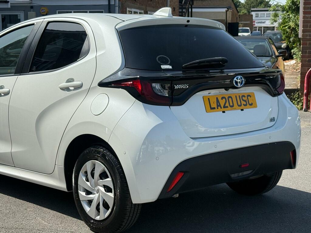 Toyota Yaris 1.5 Vvt-h Icon Hatchback Hybrid E-cvt E LA20USC White #5