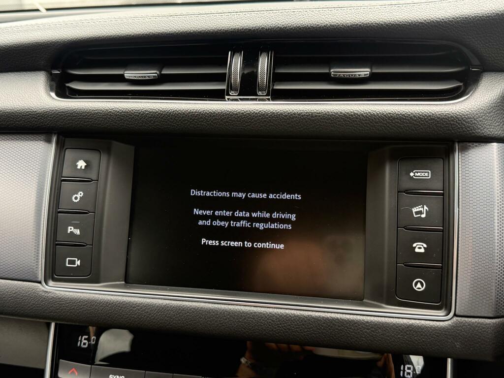 Jaguar XF Saloon Grey #38