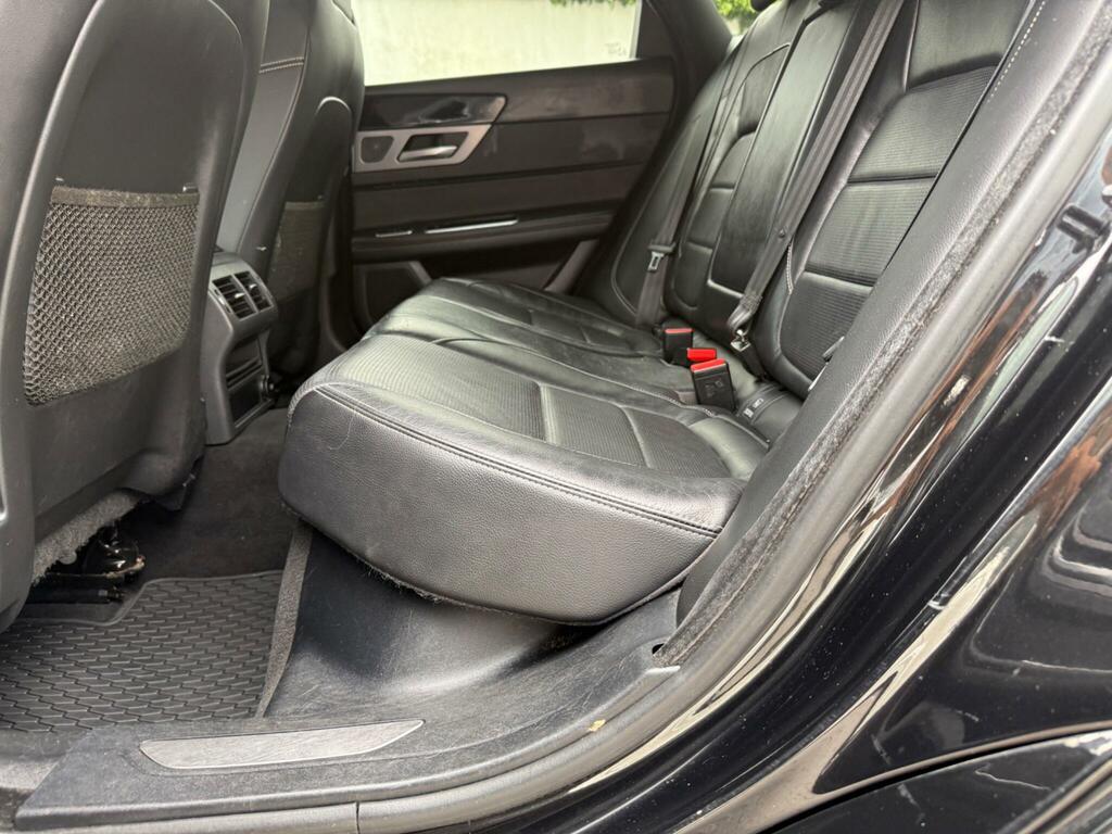 Jaguar XF Saloon Grey #21