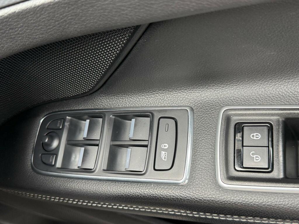Jaguar XF Saloon Grey #48