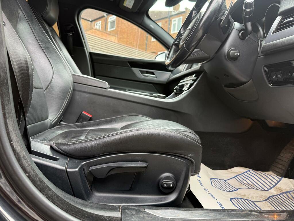 Jaguar XF Saloon Grey #19