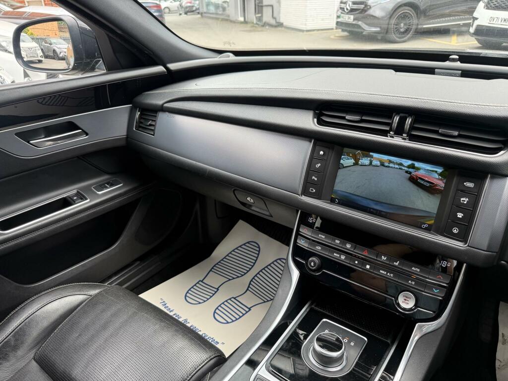 Jaguar XF Saloon Grey #15