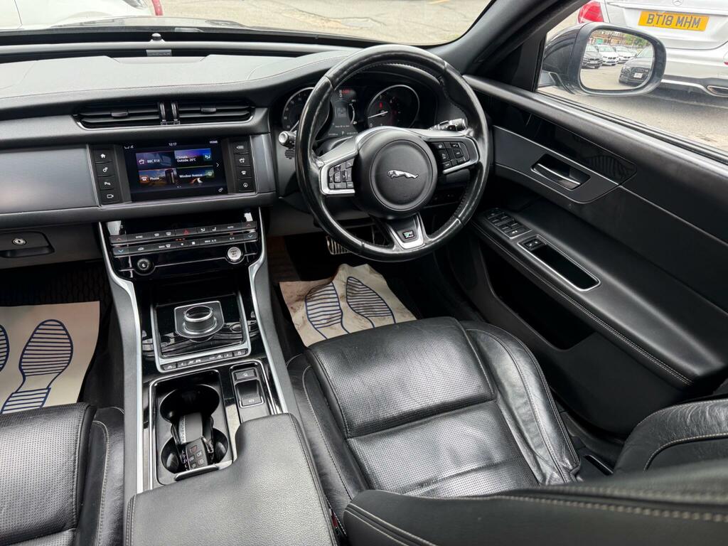 Jaguar XF Saloon Grey #16