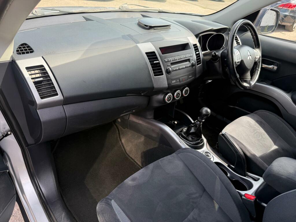 Mitsubishi Outlander 2.0 Di-dc Warrior 4Wd Euro 4 Black #19