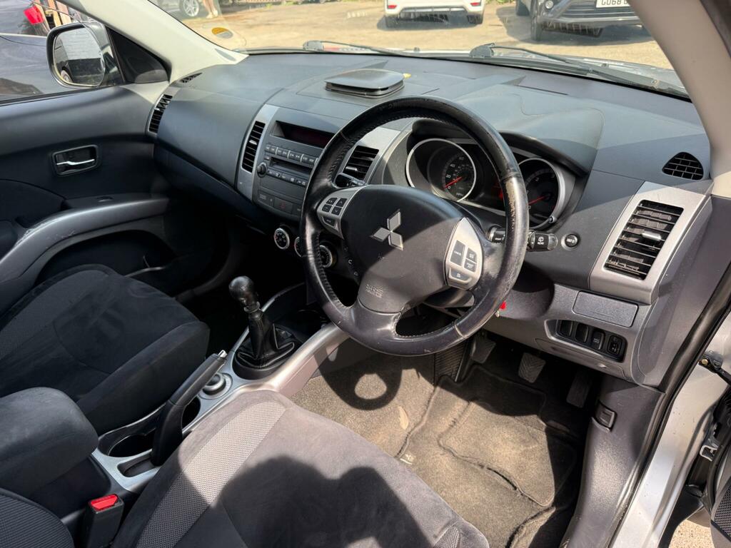 Mitsubishi Outlander 2.0 Di-dc Warrior 4Wd Euro 4 Black #18