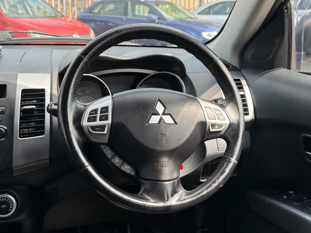 Mitsubishi Outlander 2.0 Di-dc Warrior 4Wd Euro 4 Black #37