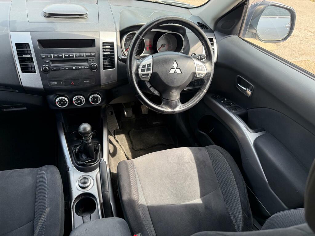 Mitsubishi Outlander 2.0 Di-dc Warrior 4Wd Euro 4 Black #14