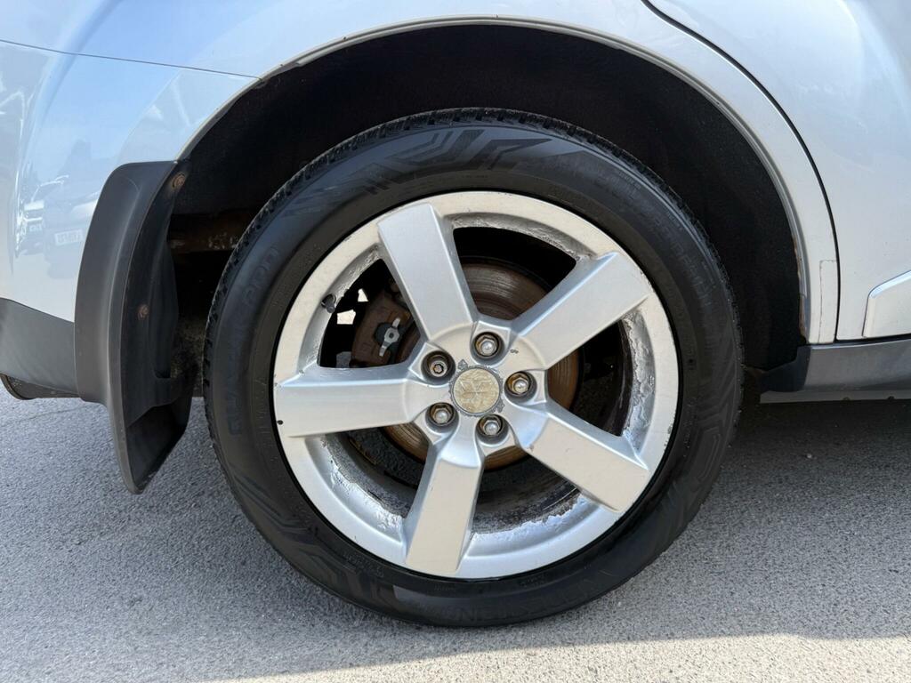 Mitsubishi Outlander 2.0 Di-dc Warrior 4Wd Euro 4 Black #34