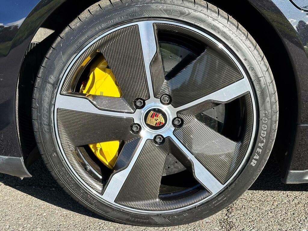 Porsche Taycan 4X2 Black #20