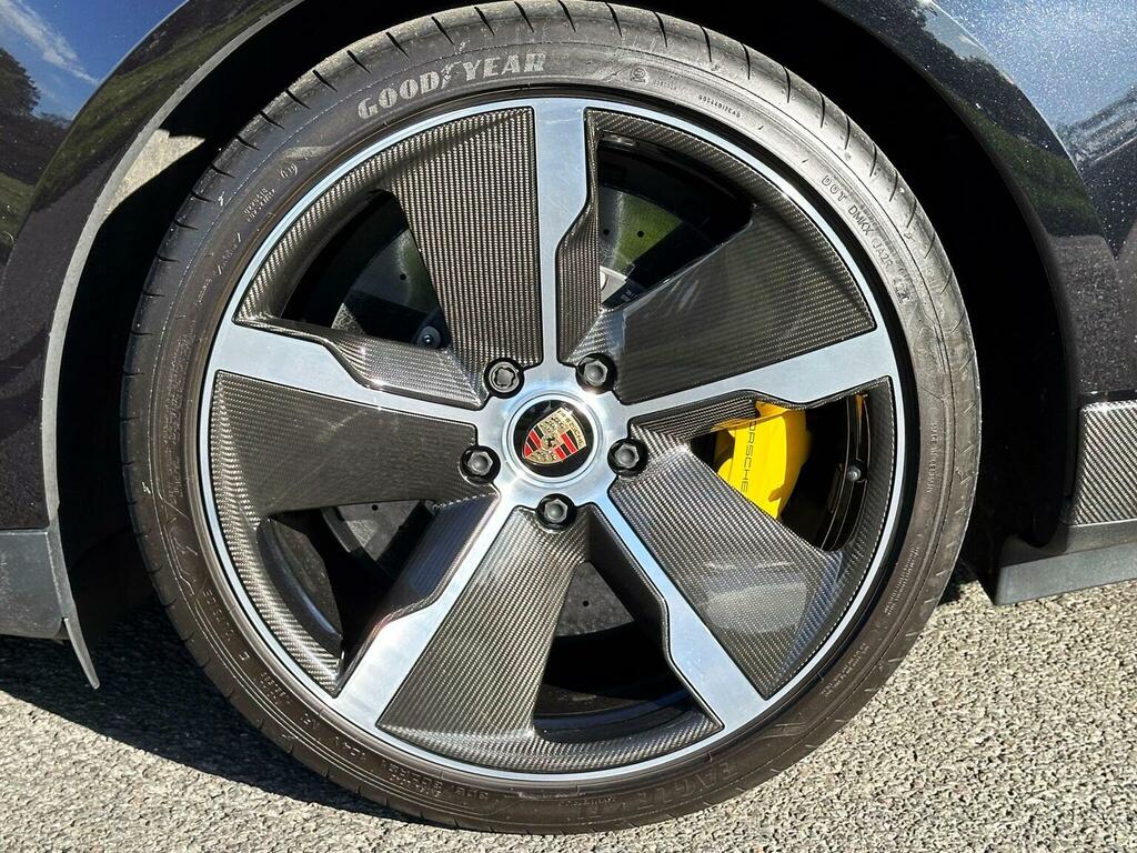 Porsche Taycan 4X2 Black #19
