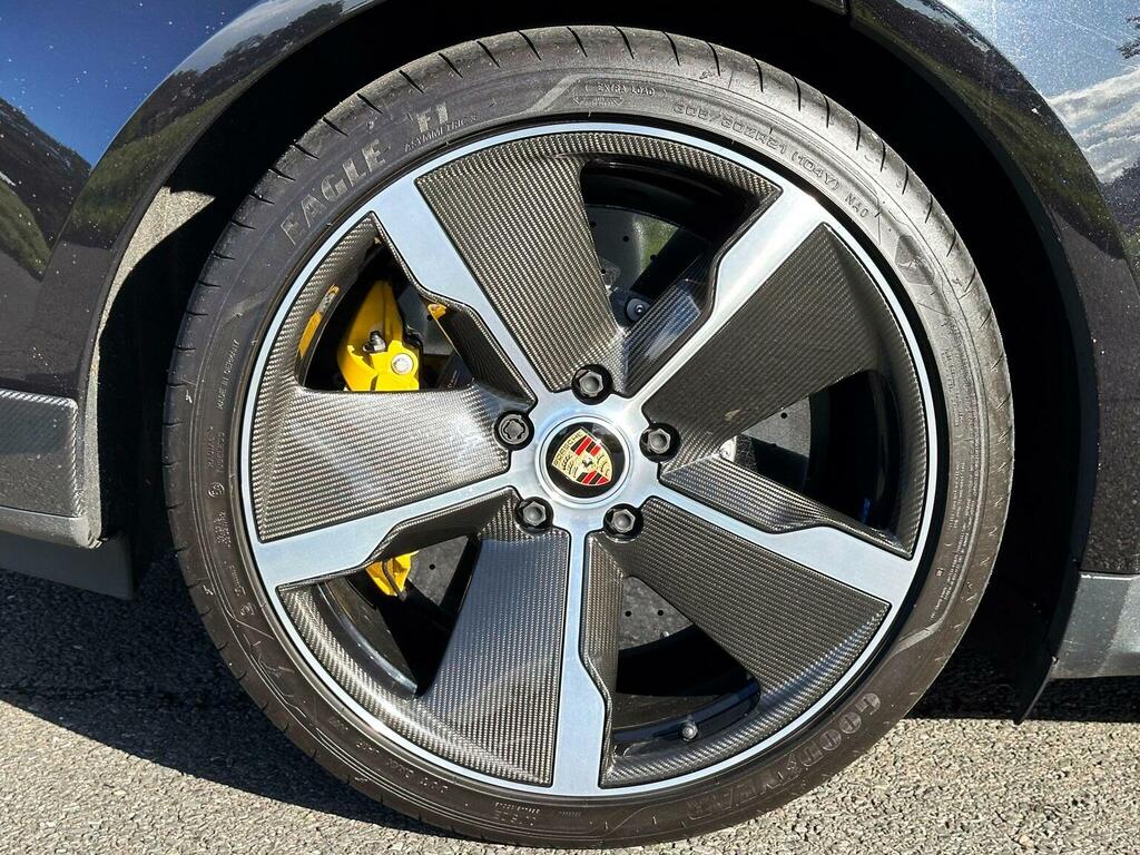 Porsche Taycan 4X2 Black #18
