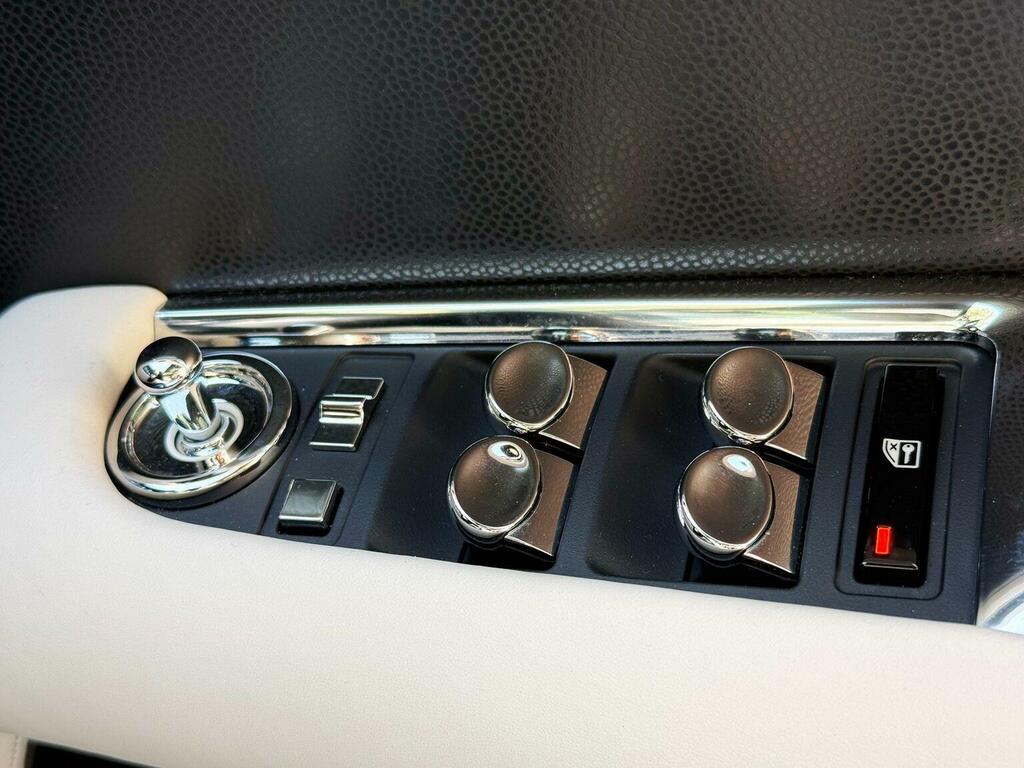 Rolls-Royce Wraith V12 624 Bhp Blue #29