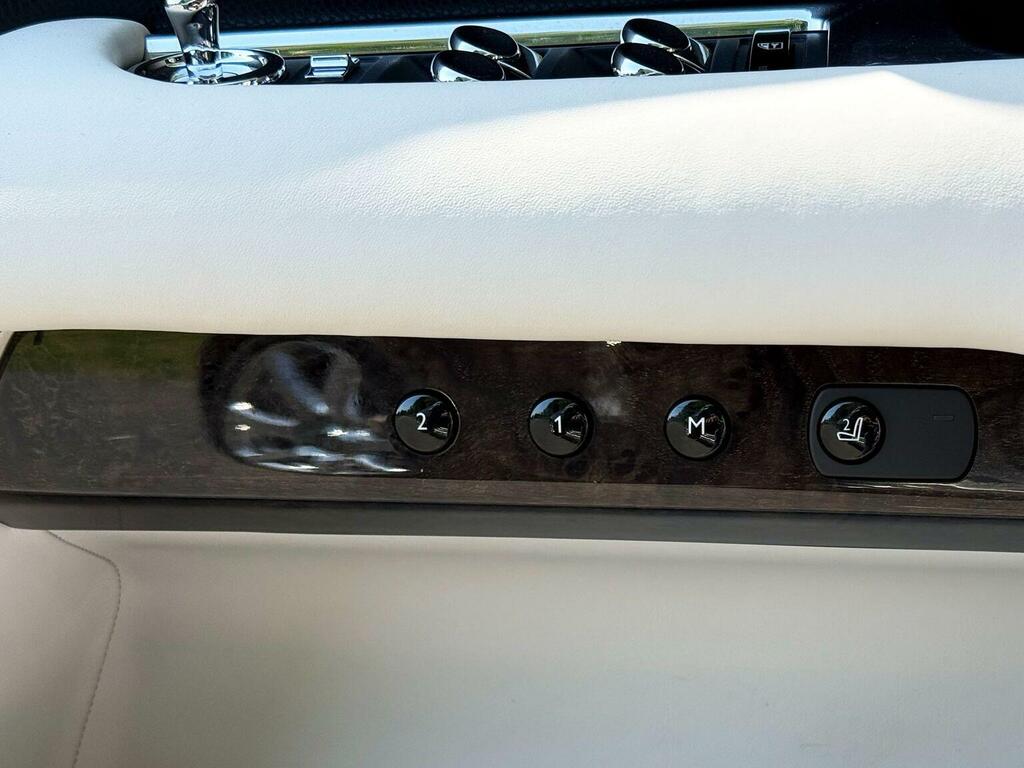Rolls-Royce Wraith V12 624 Bhp Blue #27