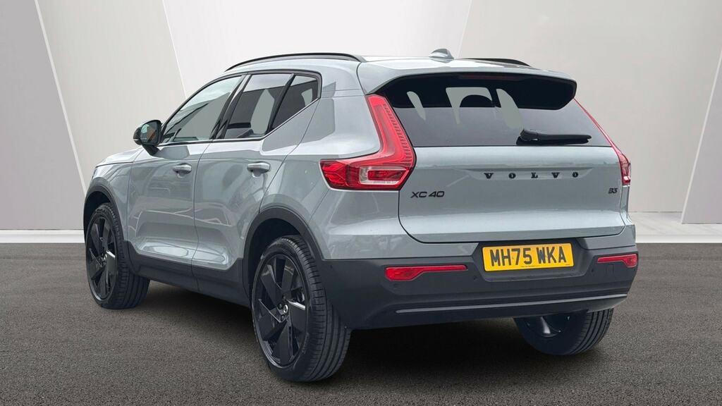 Volvo XC40 2.0 B3p Plus Pro Black Edition MH75WKA Grey #2