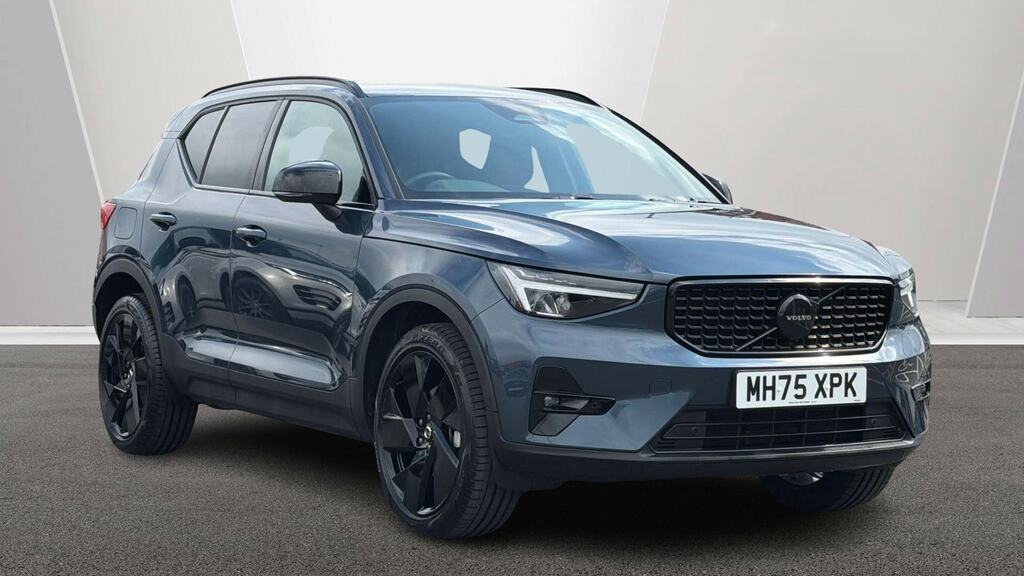 Volvo XC40 2.0 B3p Plus Black Edition Blue