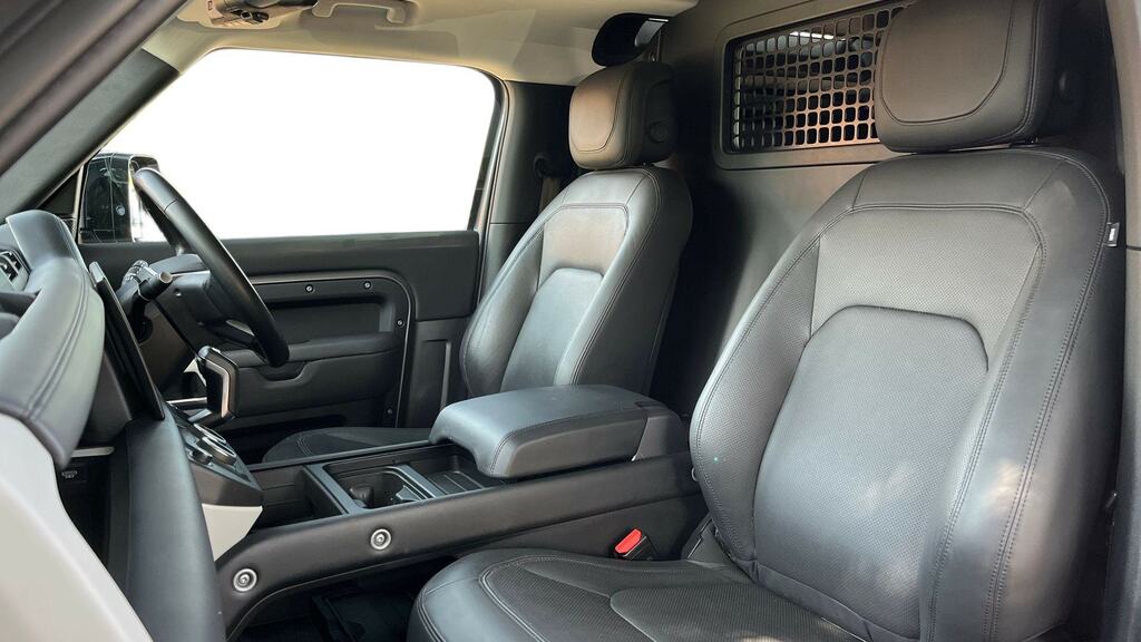 Land Rover Defender 90 3.0 D250 Hard Top Hse BL23JWZ Grey #4