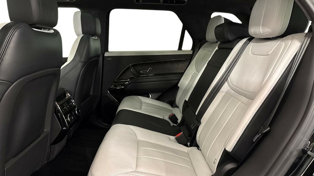 Land Rover Range Rover Sport 3.0 D350 First Edition LA72VZH Black #4
