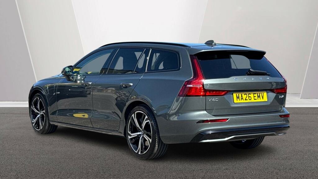 Volvo V60 2.0 T6 350 Phev Plus Dark Awd MA26EMV Green #2