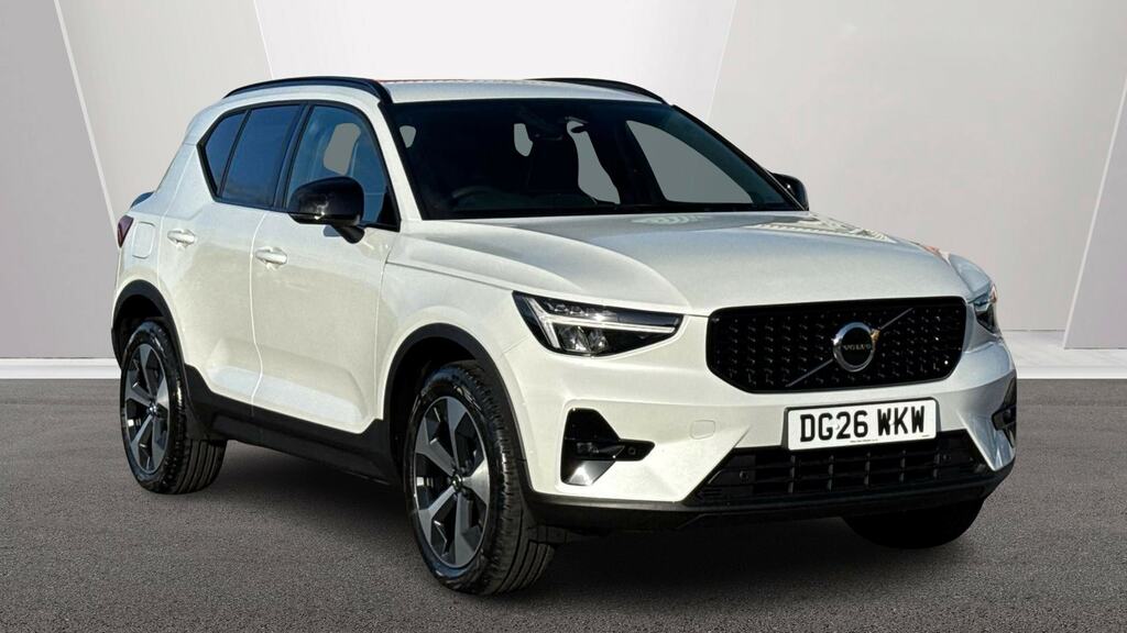 Volvo XC40 2.0 B4p Plus Dark White