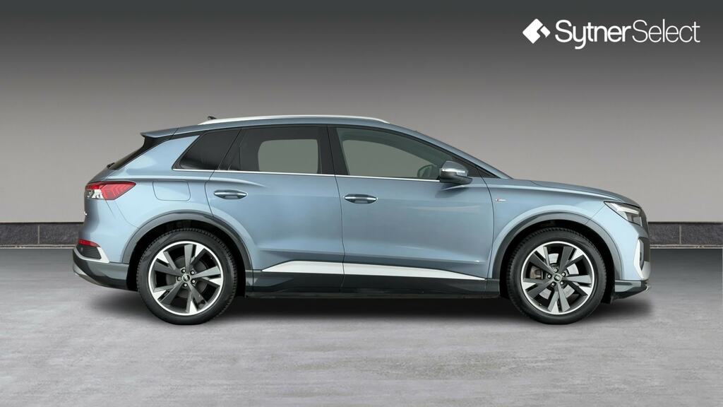 Audi Q4 E Tron 150Kw 40 82Kwh S Line FH72NRX Blue #3