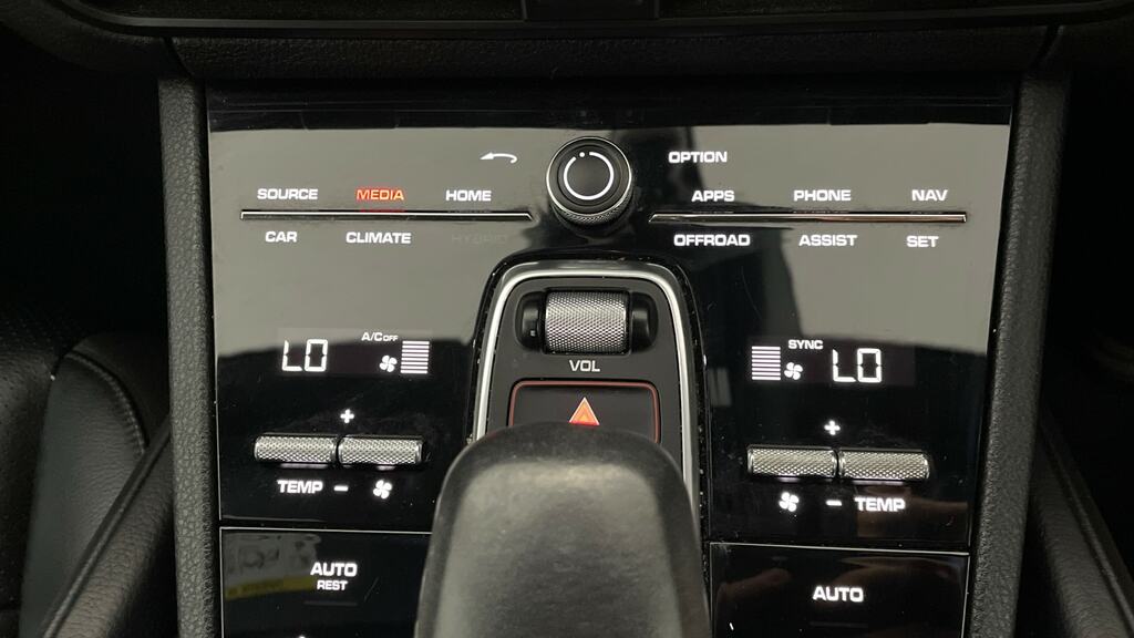Porsche Cayenne E-hybrid Tiptronic S White #16
