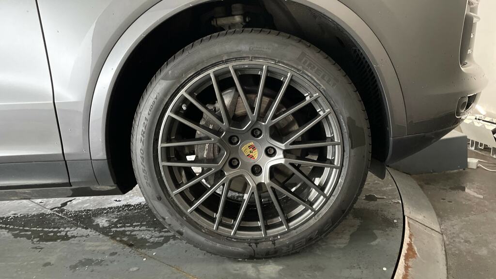 Porsche Cayenne E-hybrid Tiptronic S White #23