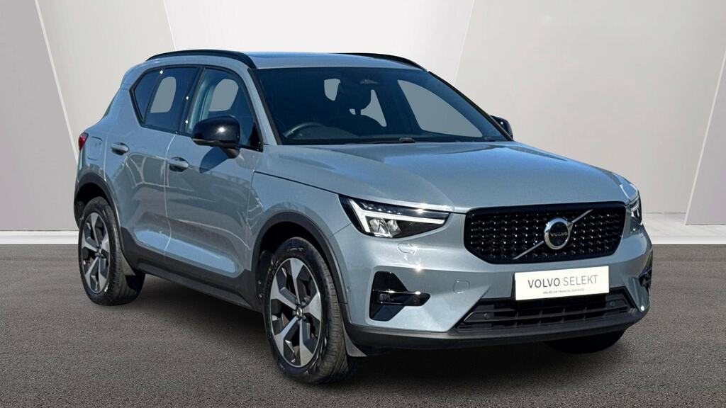 Volvo XC40 2.0 B4p Ultimate Dark KN23VDF Grey