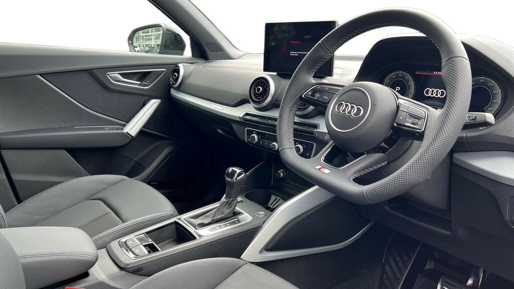 Audi Q2 35 Tfsi Black Edition S Tronic Tech Pro Grey #6