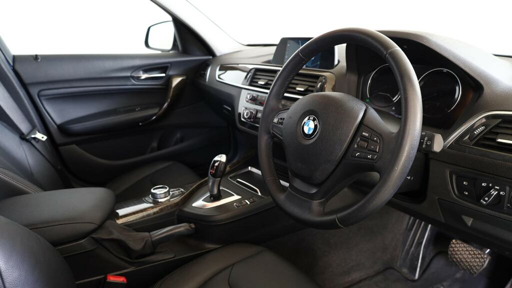 BMW 1 Series 118I 1.5 Se Step PX18MDJ Blue #6