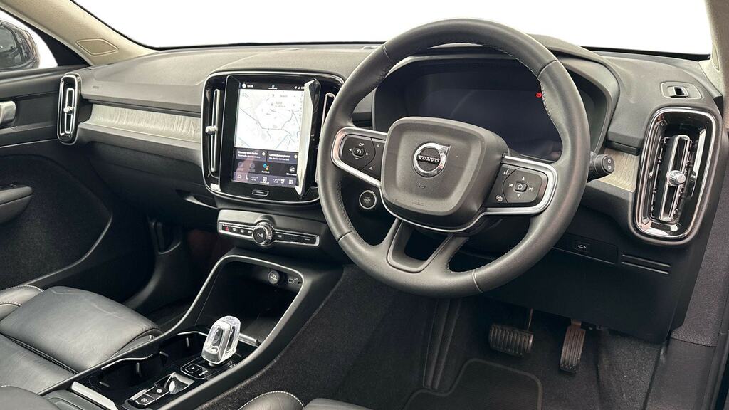 Volvo XC40 2.0 B4p Plus Dark Awd CF72EMV Black #5