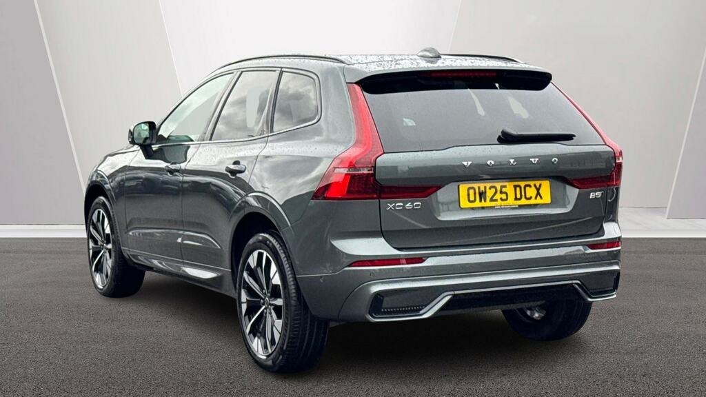 Volvo XC60 2.0 B5p Plus Dark Awd Geartronic OW25DCX Green #2