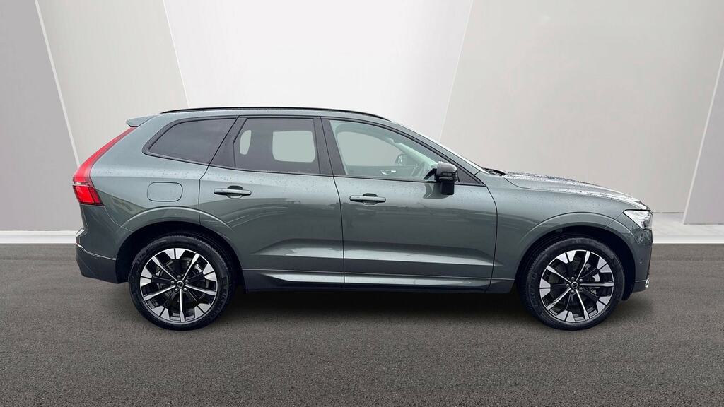 Volvo XC60 2.0 B5p Plus Dark Awd Geartronic OW25DCX Green #3