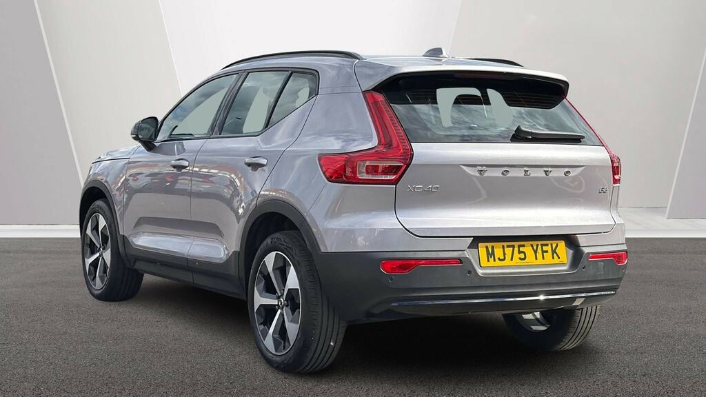 Volvo XC40 2.0 B3p Plus Dark MJ75YFK Silver #2