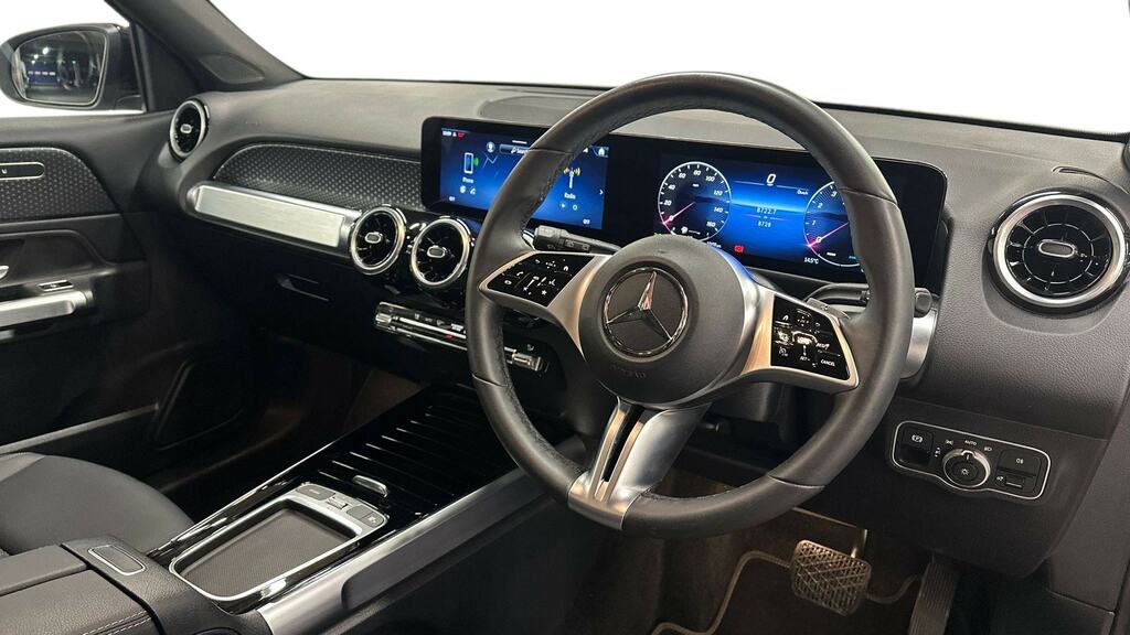 Mercedes-Benz GLB Class Glb 200 Sport Executive 7G-tronic KW25AEC Silver #3