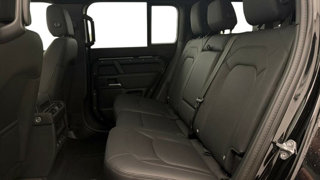 Land Rover Defender 110 3.0 D250 X-dynamic Se 110 KJ25OCL Black #4