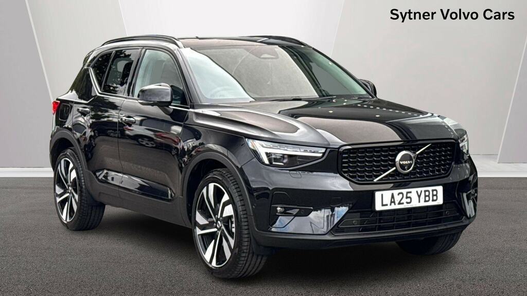 Volvo XC40 2.0 B3p Ultra Dark LA25YBB Black