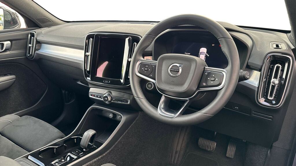 Volvo XC40 2.0 B4p Plus Dark RA25DVJ Silver #5