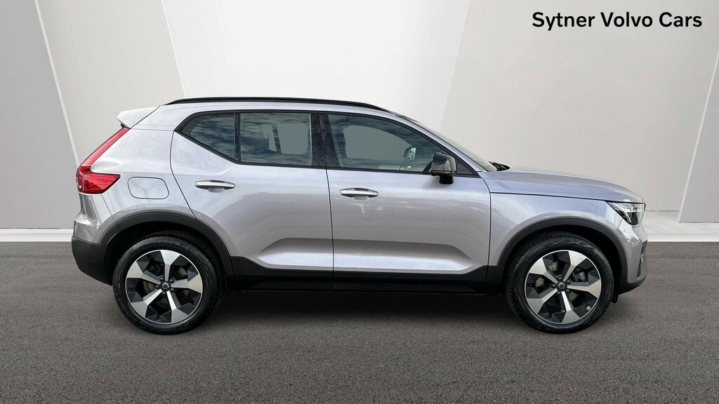 Volvo XC40 2.0 B4p Plus Dark RA25DVJ Silver #3